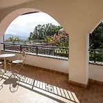 5 Bedroom Beautiful In Feriehus