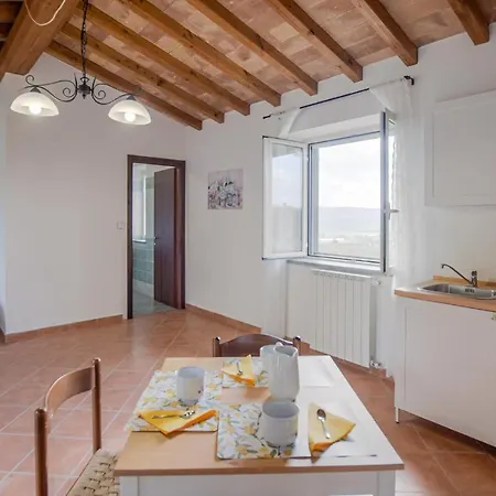 5 Bedroom Beautiful In Сasa de vacaciones *