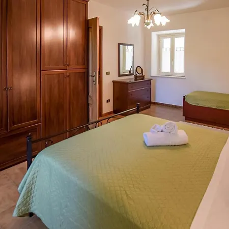 5 Bedroom Beautiful In Giove