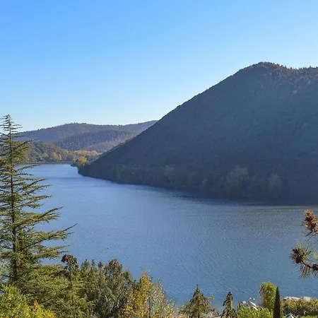 5 Bedroom Beautiful In *