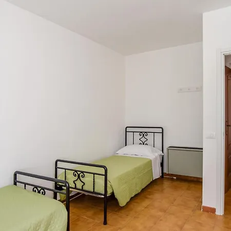 5 Bedroom Beautiful In Сasa de vacaciones