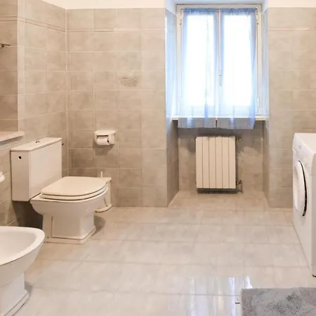 5 Bedroom Beautiful In